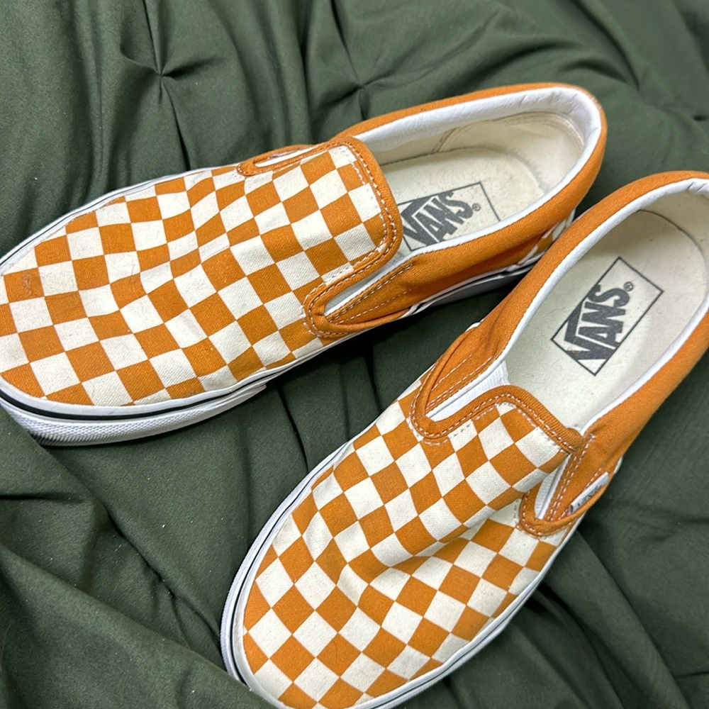 Vans orange cream checkered size 9